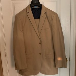 Combat Gentleman Tan-colored Suit